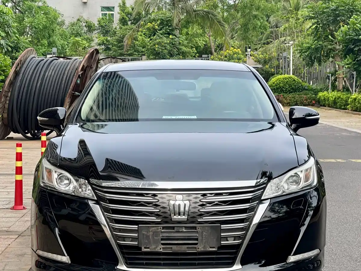 Toyota Crown 2015 2.0T Pioneer фото 2