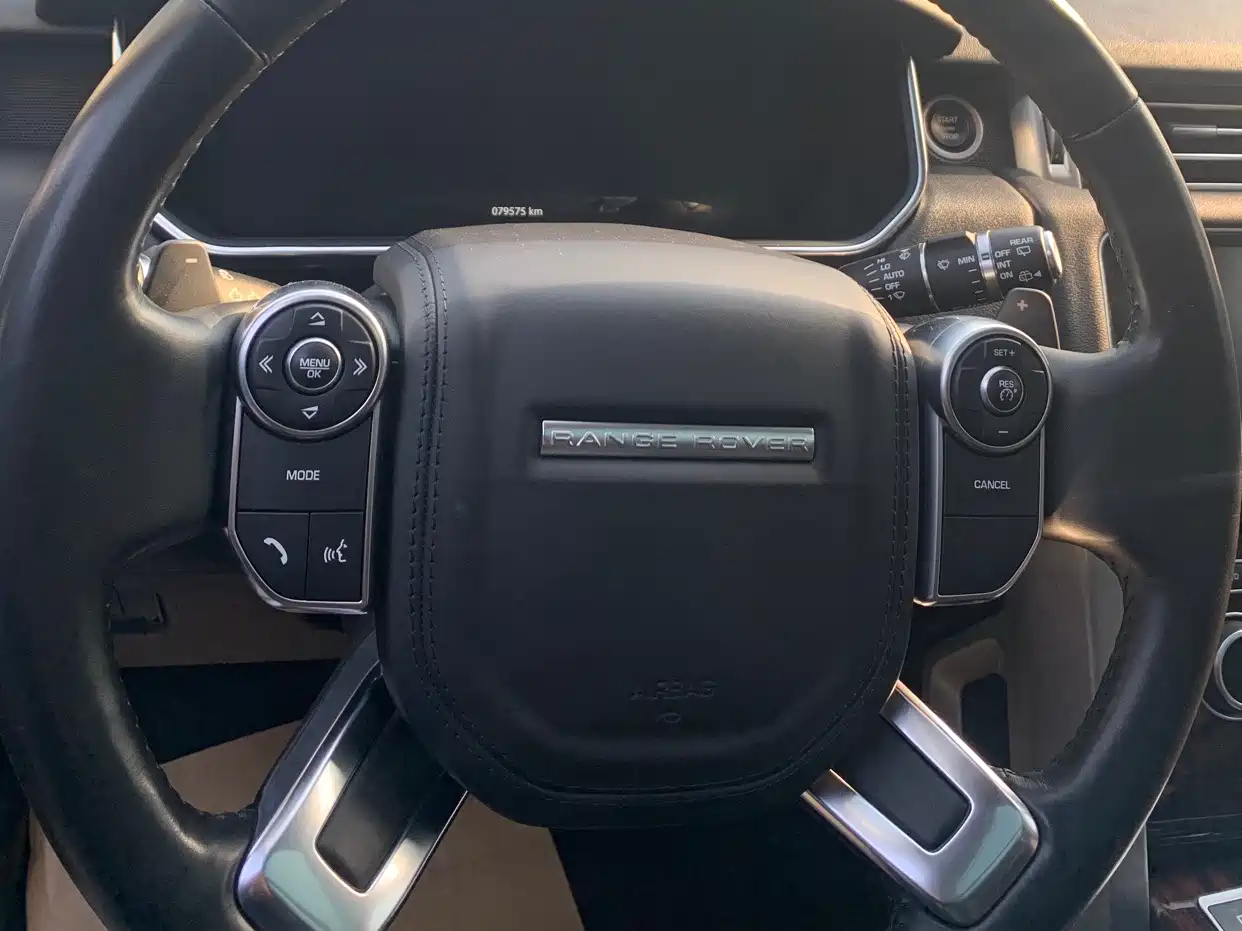 Land Rover Range Rover 2018 3.0 SC V6 Golden Age Edition фото 23