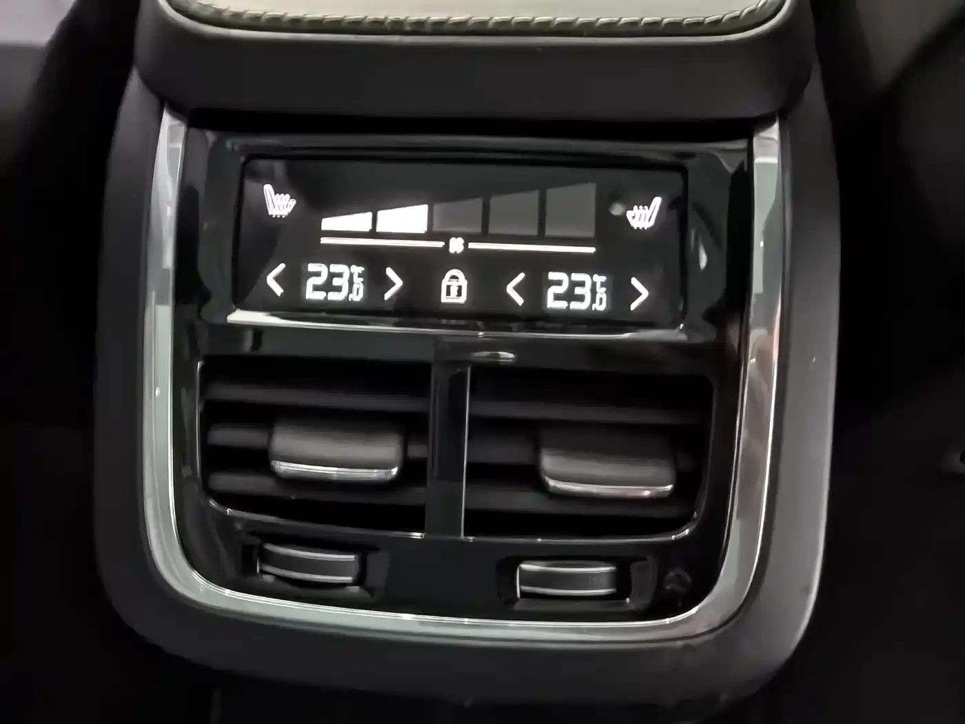 Volvo V90 2018 2017 Cross Country T5 AWD Premium