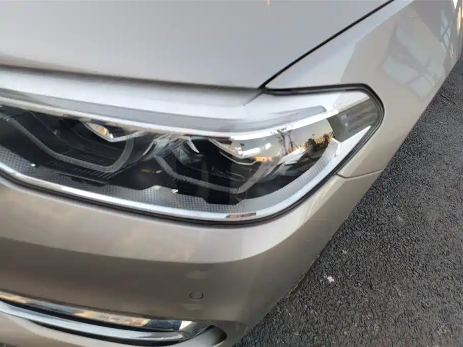 BMW 5 Series 2019 530Li Premium Luxury Package фото 5