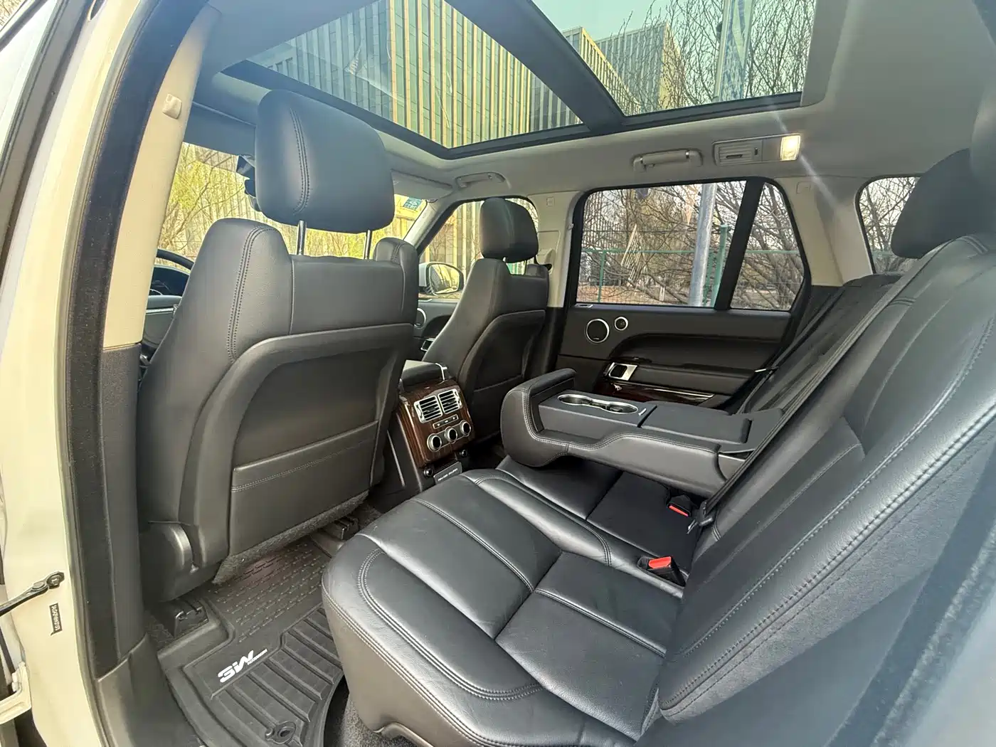 Land Rover Range Rover 2018 3.0 SC V6 Golden Age Edition фото 8