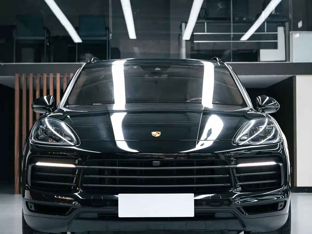 Porsche Cayenne New Energy 2023 Cayenne E-Hybrid 2.0T Platinum Edition фото 2