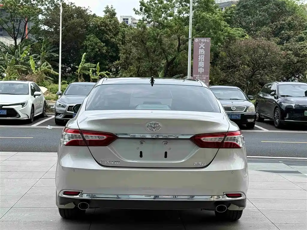 Toyota Camry 2023 2.5G Luxury Edition фото 5