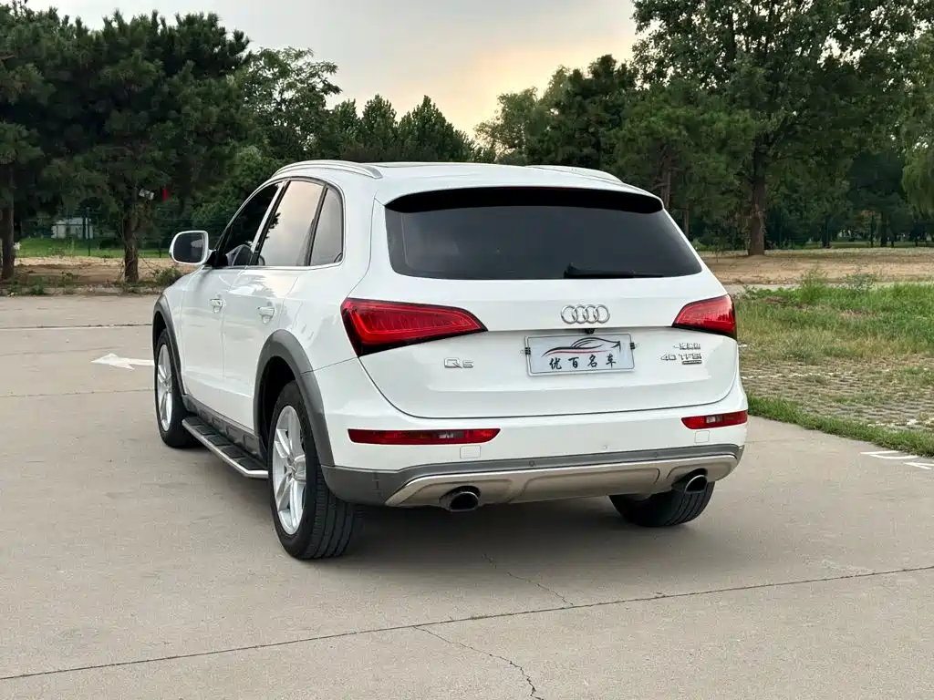 Audi Q5 2018 2017 Plus 40 TFSI Technology