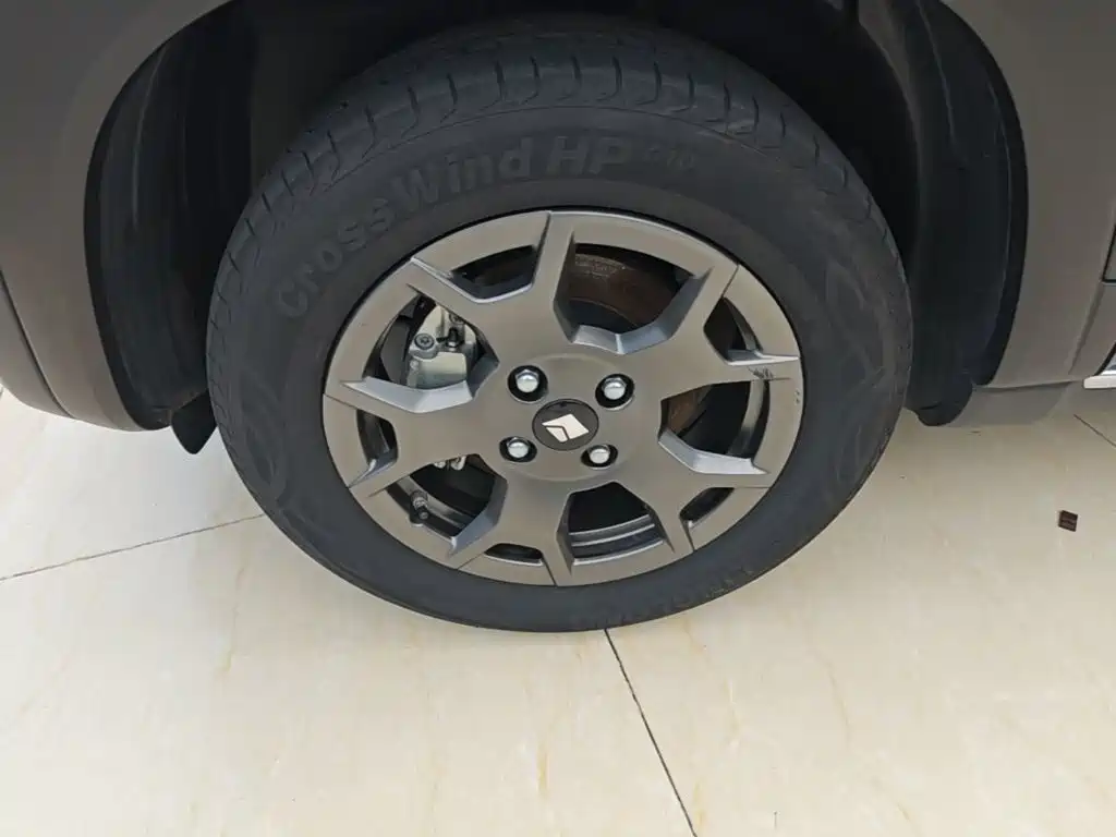 Baojun Yueye Plus 2024 2024 Smart Premium 4-Seater