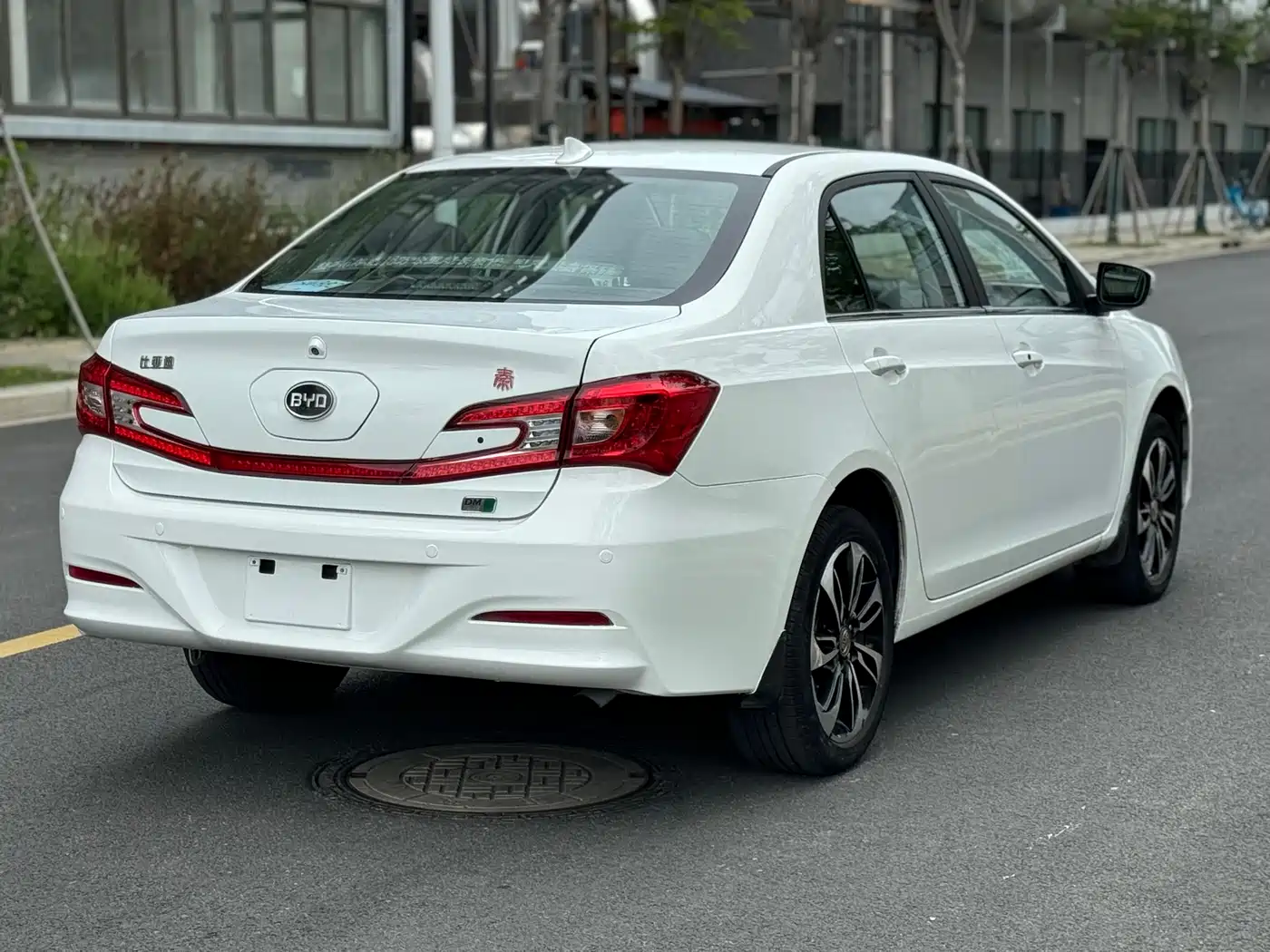 BYD Qin New Energy 2015 1.5T Double Champion Flagship Plus фото 8