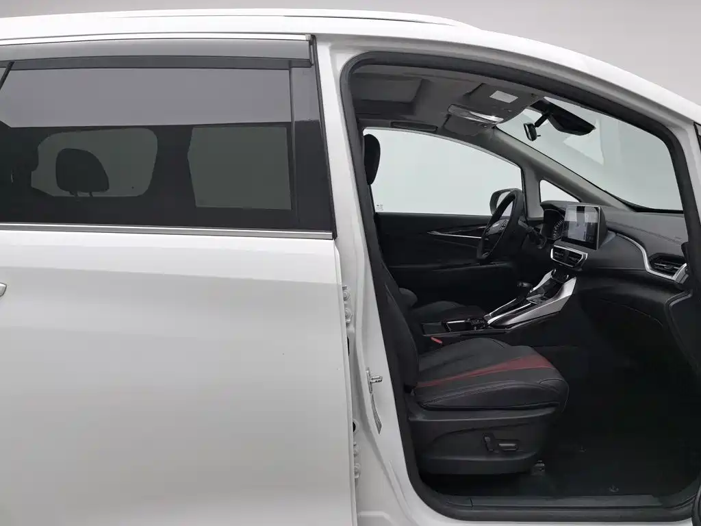SAIC Maxus Maxus G50 2019 2019 1.5T Automatic Premium Edition China VI