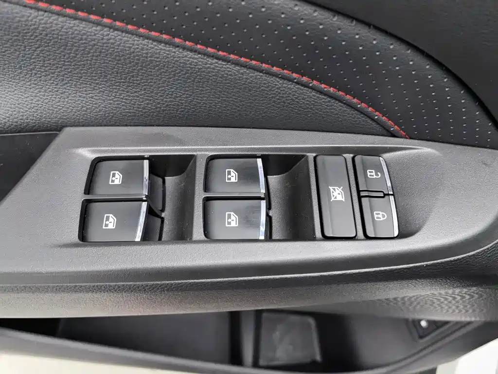 SAIC Maxus Maxus G50 2019 2019 1.5T Automatic Premium Edition China VI