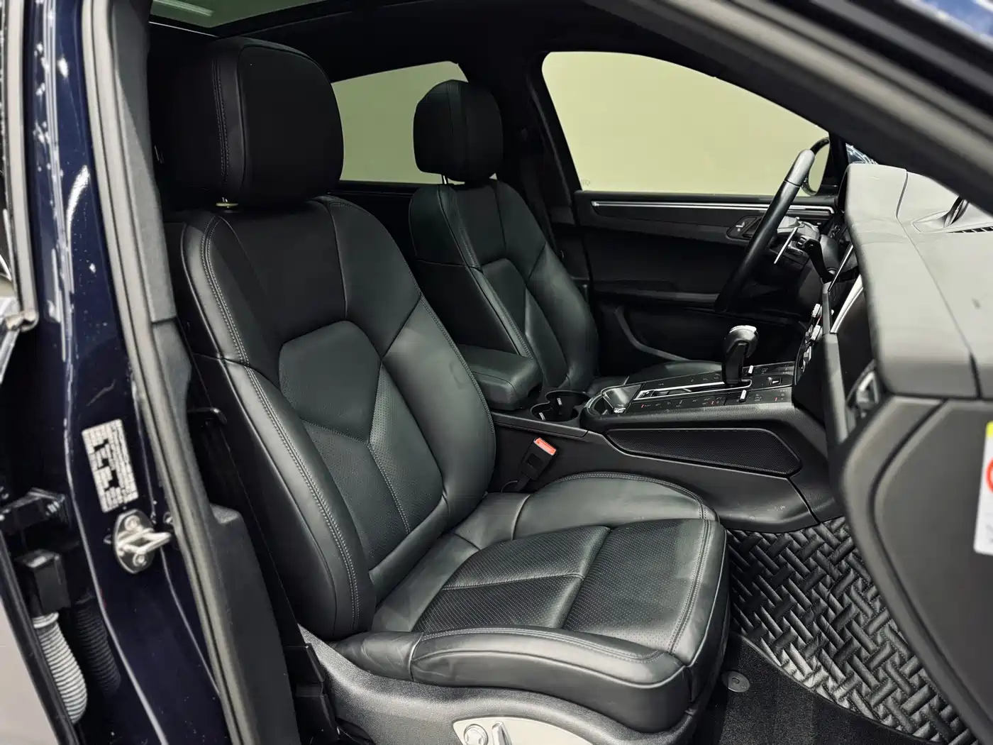 Porsche Macan 2022 Macan 2.0T фото 15
