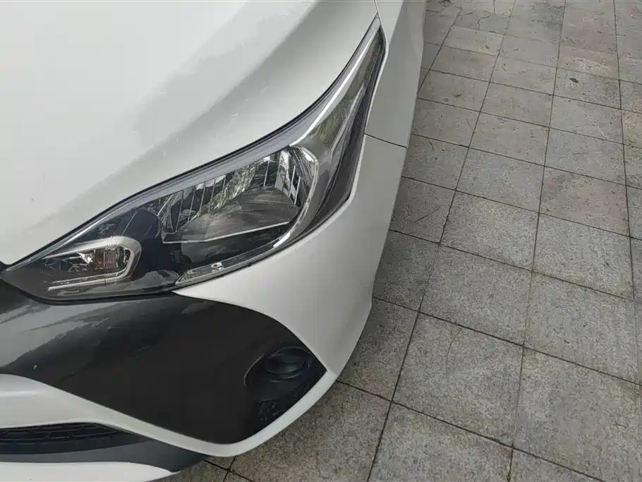 Toyota YARiS L Zhi Xuan 2019 1.5E CVT MeiDong Edition China VI фото 5