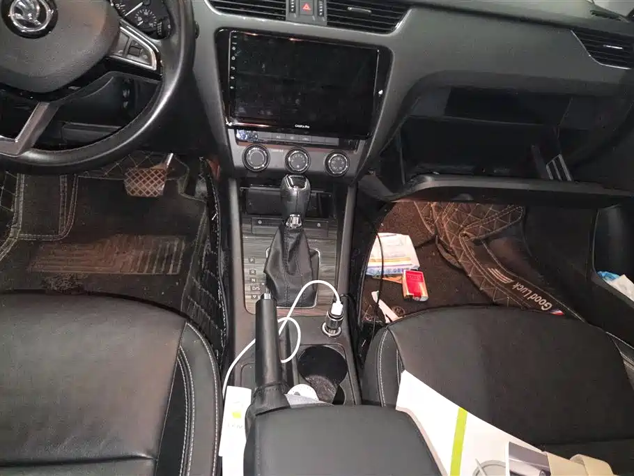 Škoda Octavia 2017 1.6L Automatic Smart Edition фото 16