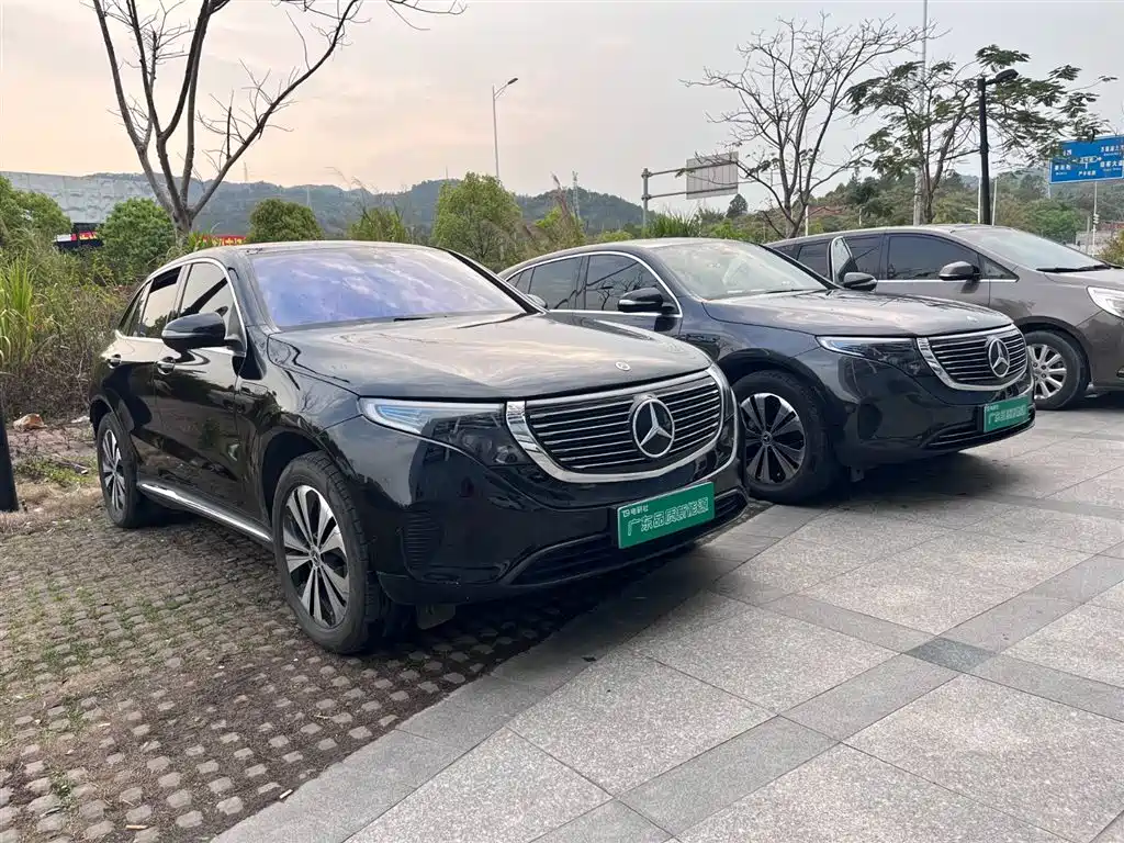 MERCEDES-BENZ EQC