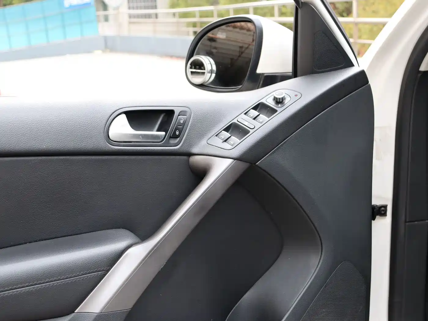 Volkswagen Tiguan 2012 1.8TSI Automatic 2WD Trend Edition фото 22