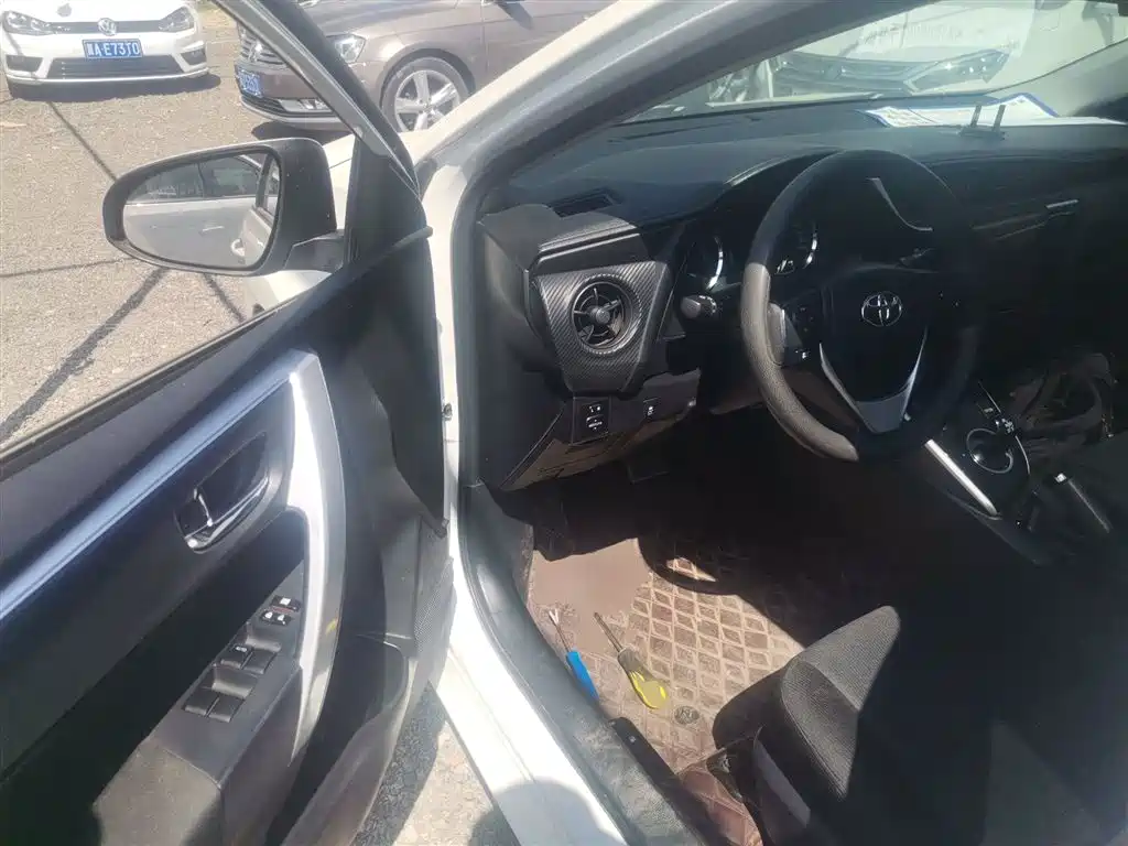 Toyota Levin 2017 Facelift Hybrid 1.8H GS E-CVT Elite Sunroof Edition China V фото 16