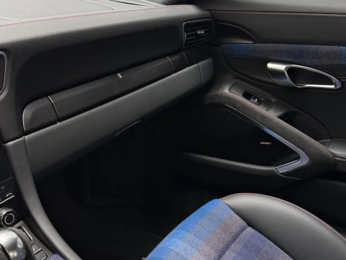 Porsche 911 2017 Carrera GTS 3.0T фото 11