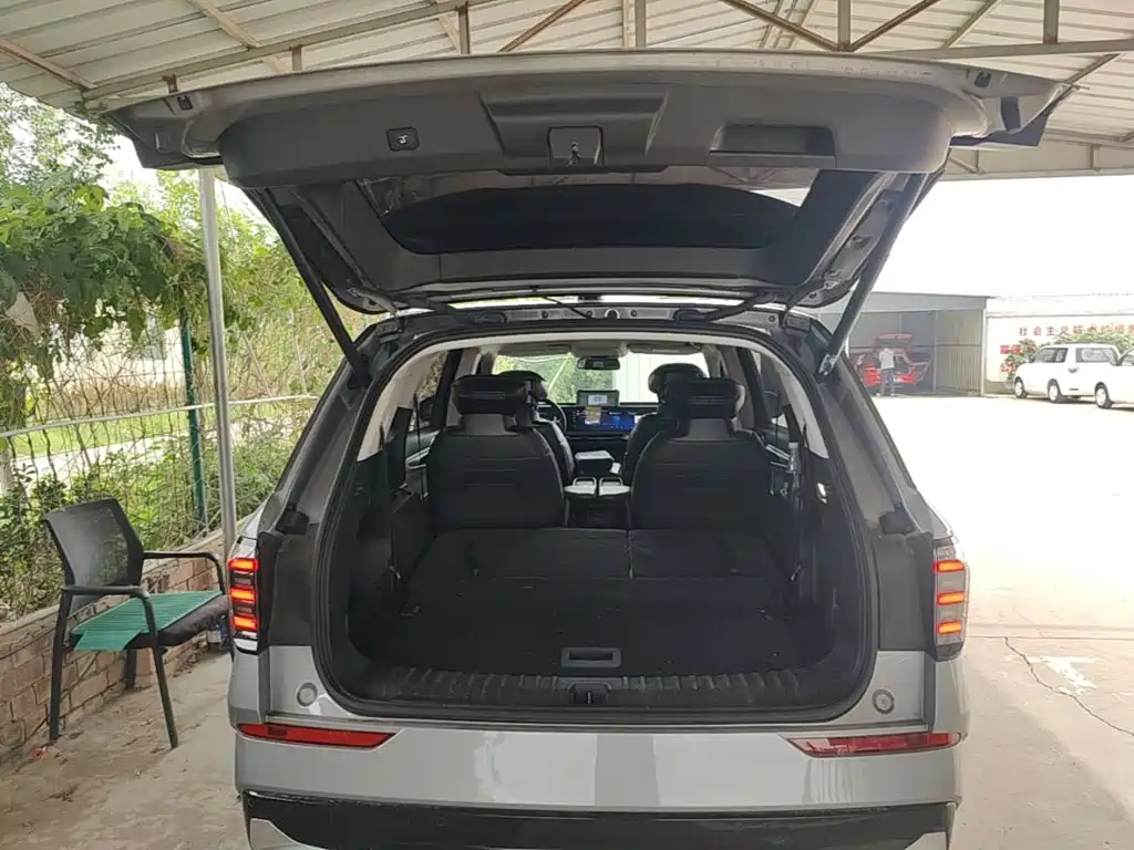 Ford Edge 2025 2026 Edge L 2.0T EcoBoost E Hybrid AWD 7-Seat Premium