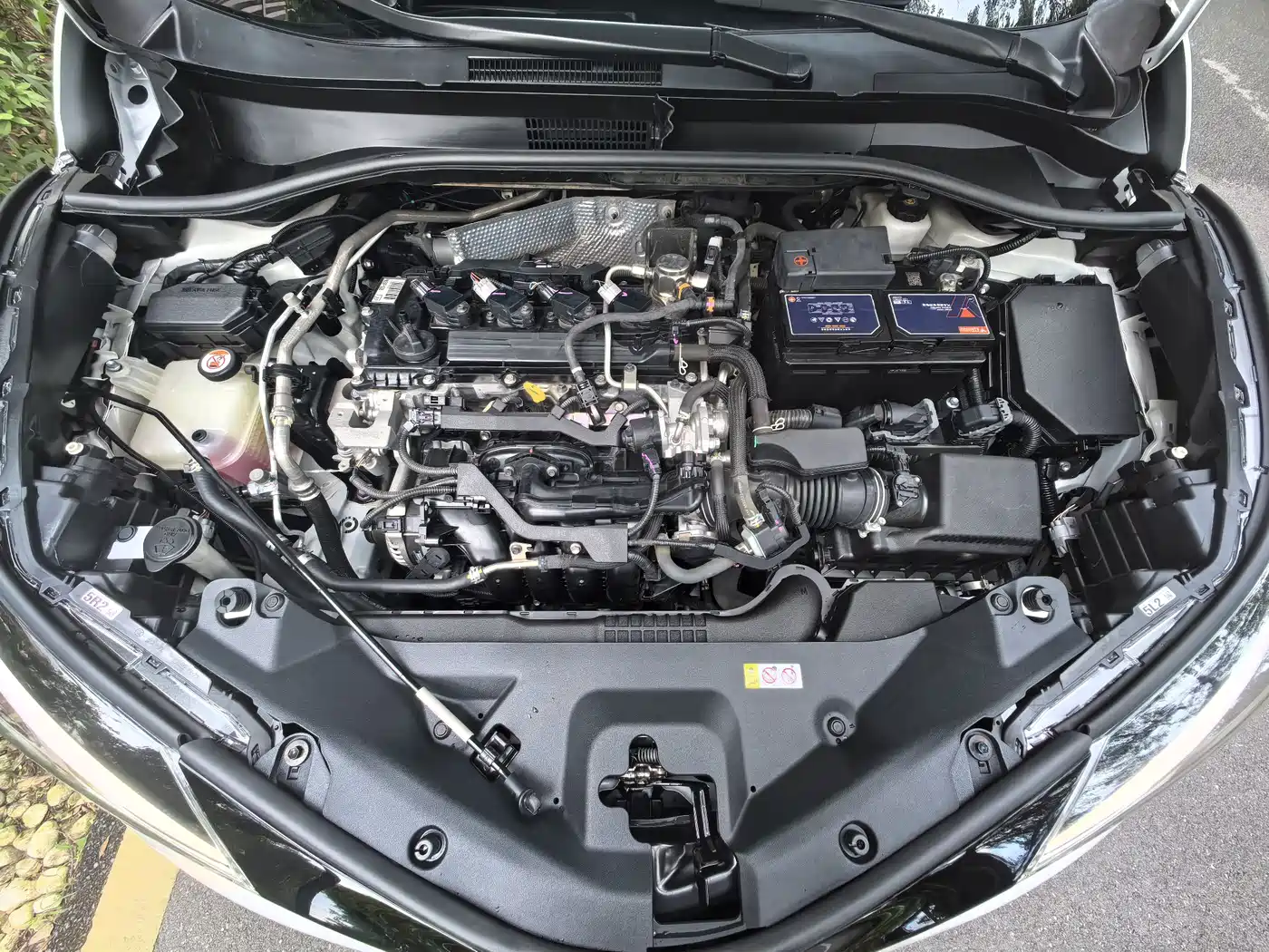 Toyota C-HR 2021 2.0L Luxury Edition фото 16