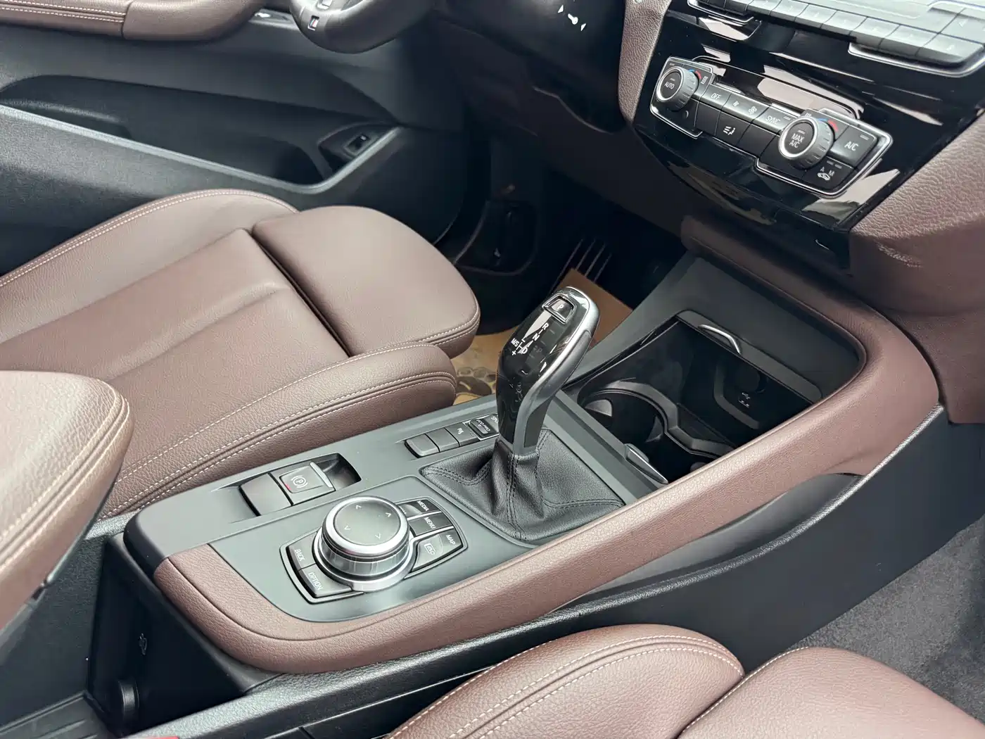 BMW X1 2022 sDrive25Li Leading фото 16