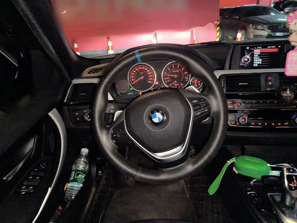 BMW 3 Series 2017 320i M Sport фото 3