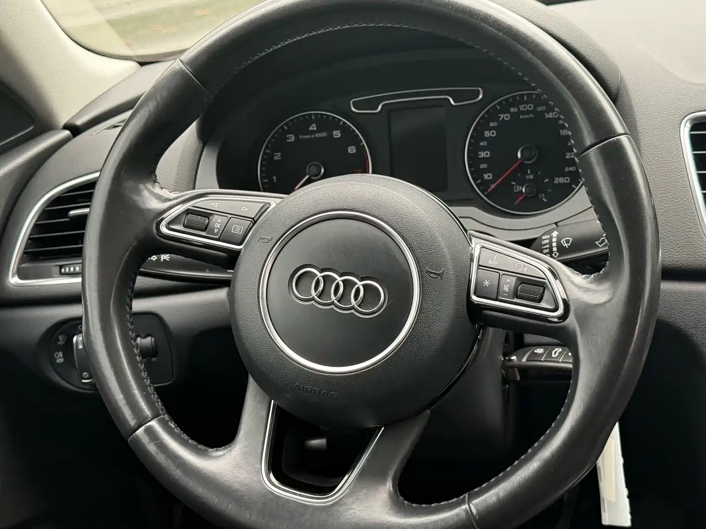 Фото 11 - Audi Q3
