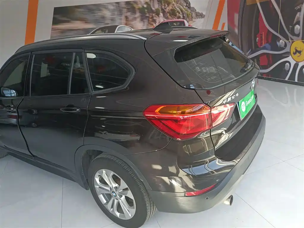 BMW X1 2016 sDrive18Li Premium Model фото 5