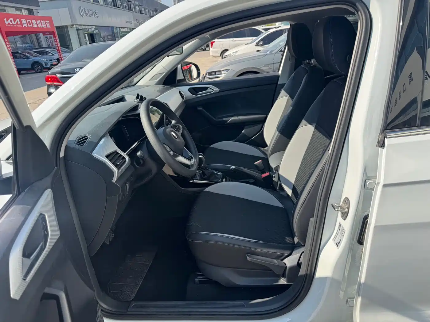 Volkswagen Tanying 2023 Model 200TSI DSG Joy Smart Connect Edition фото 12
