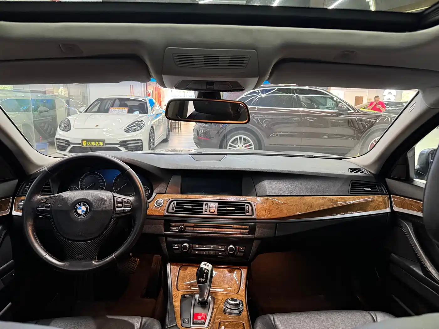 BMW 5 Series 2011 528Li Luxury фото 11