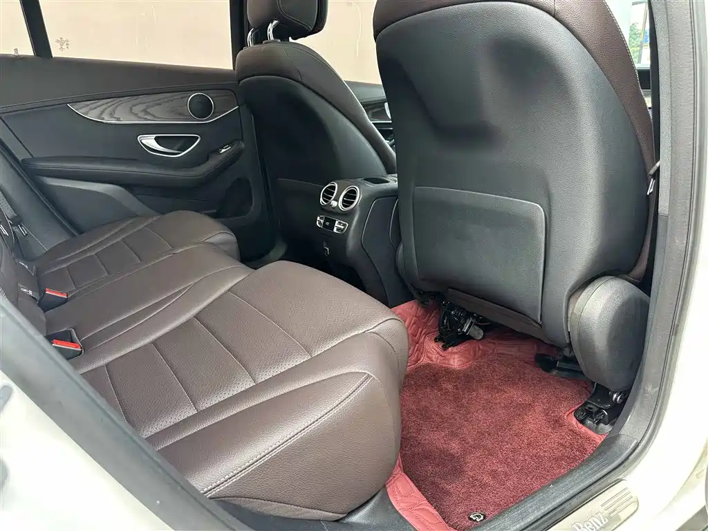 Mercedes-Benz GLC 2020 Facelift GLC 260 L 4MATIC Luxury фото 8