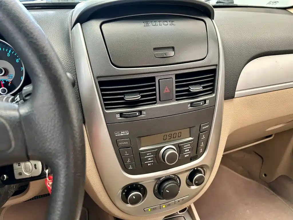 Фото 10 - Buick Excelle