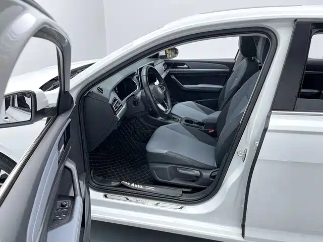 Volkswagen Lavida 2023 1.5L Auto Five Million Edition фото 12
