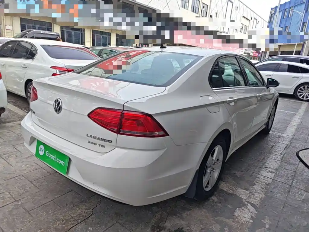 Volkswagen Lamando 2015 2015 230TSI DSG Style