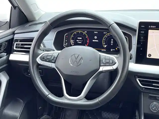 Volkswagen Lavida 2023 1.5L Auto Five Million Edition фото 11