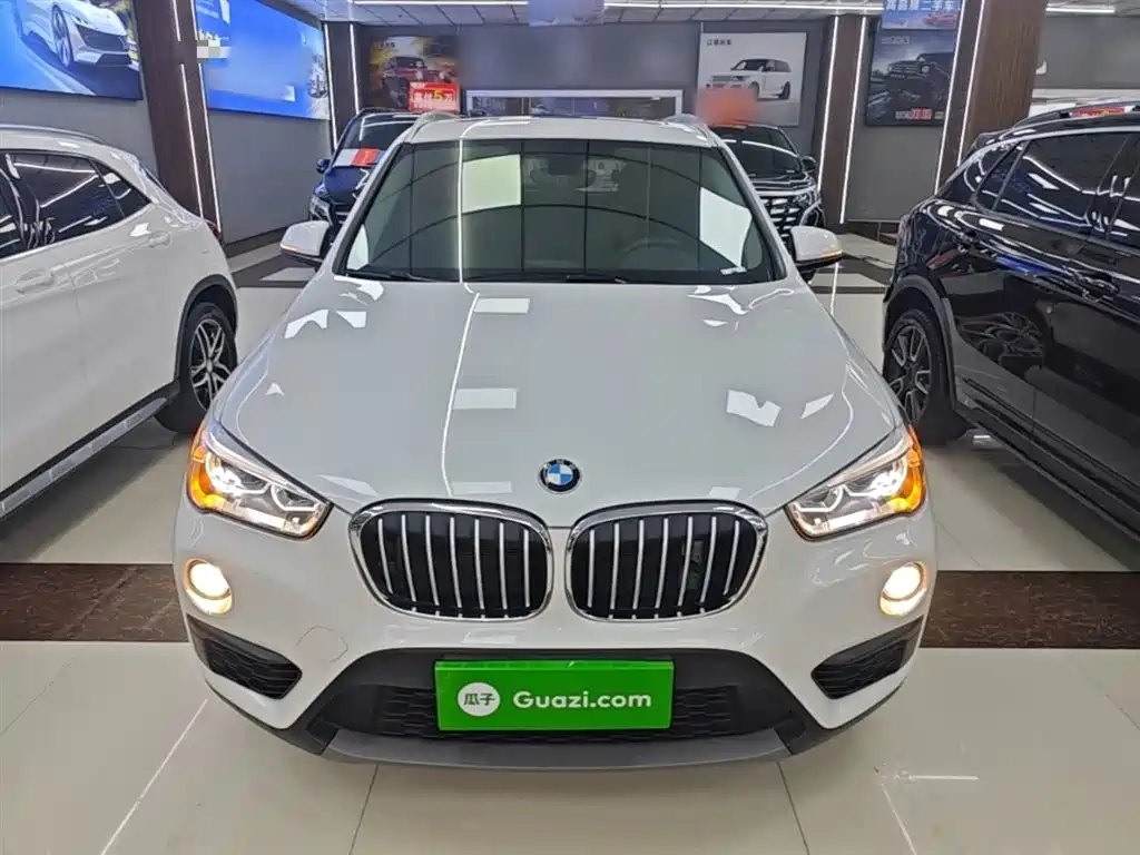 BMW X1 2019 sDrive20Li Leading Model фото 3