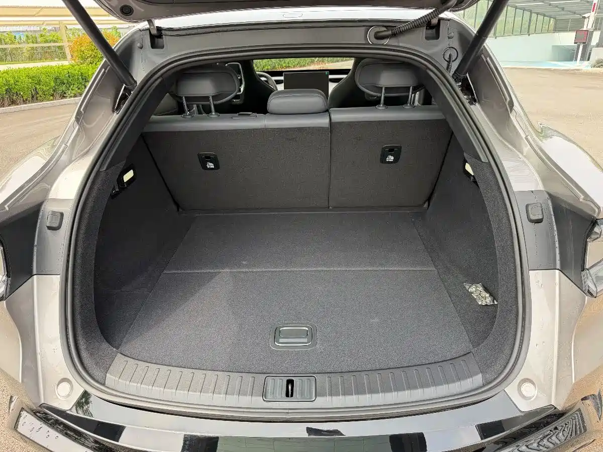Xiaomi Auto Xiaomi YU7 2025 Extended Range AWD Pro фото 18