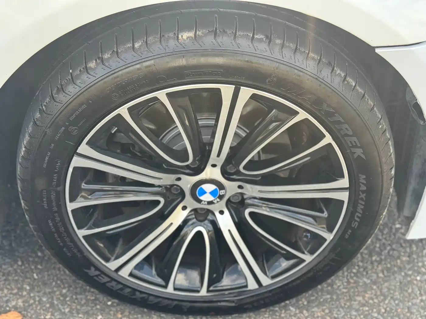 BMW 5 Series 2011 528Li Luxury фото 28