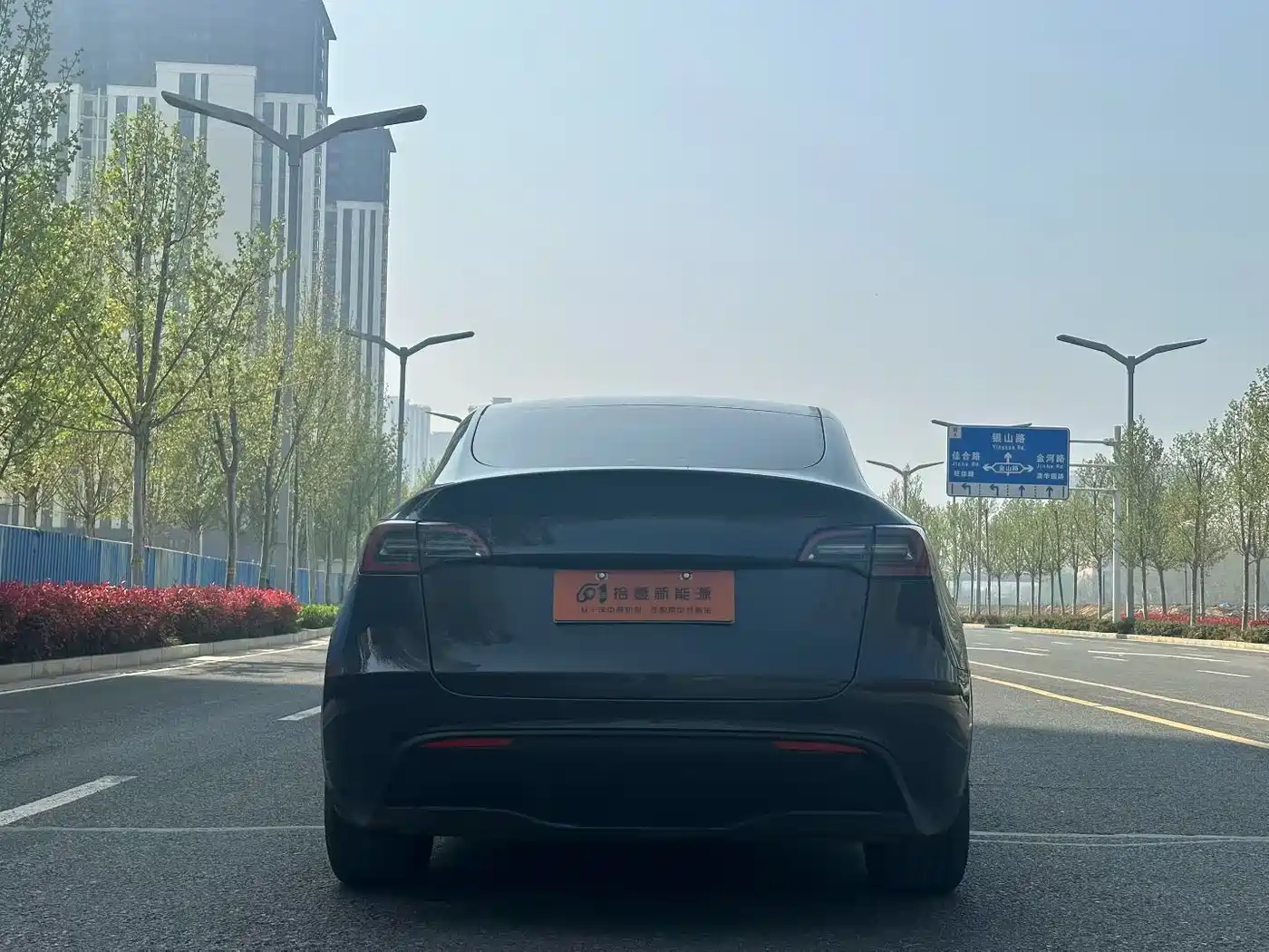 TESLA MODEL Y