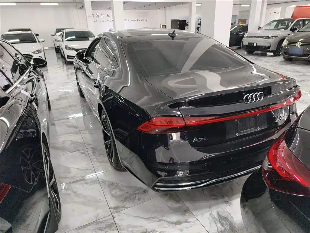 Audi A7L 2024 45TFSI S-line Dream Edition Crystal Package фото 7