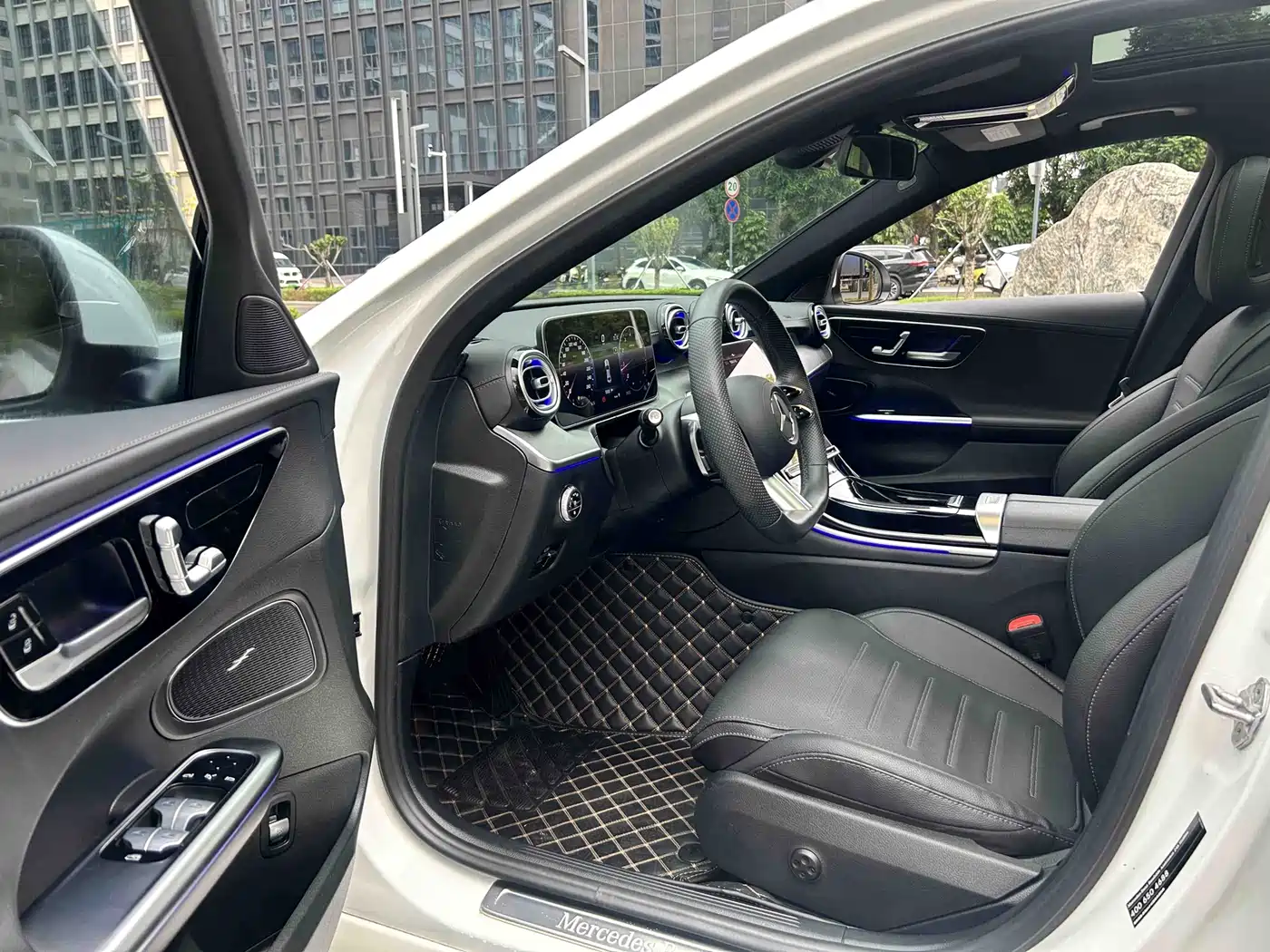 Mercedes-Benz C-Class 2023 C 200 L Sport фото 7