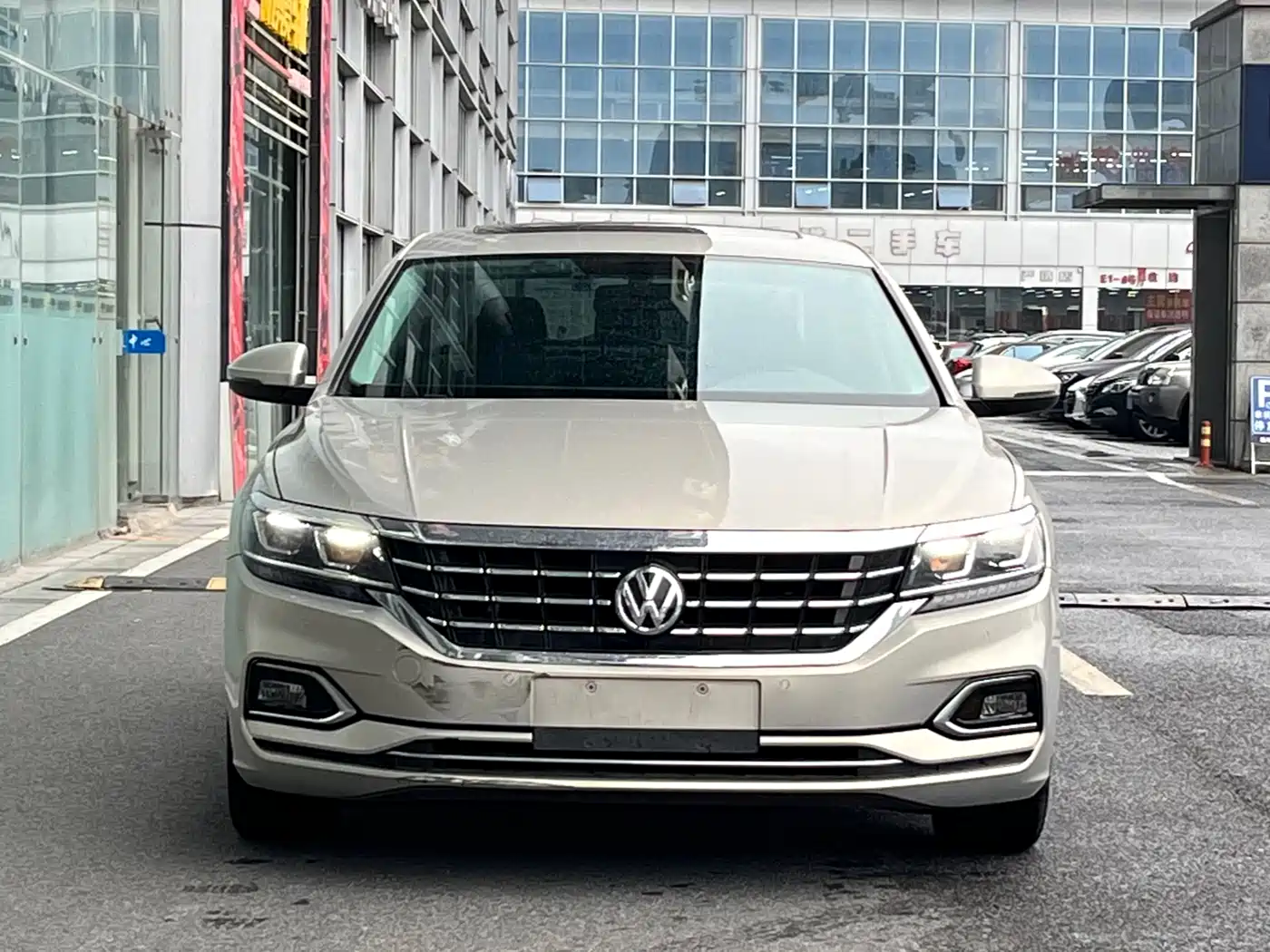 Volkswagen Passat 2019 330TSI Elite Version China VI фото 2