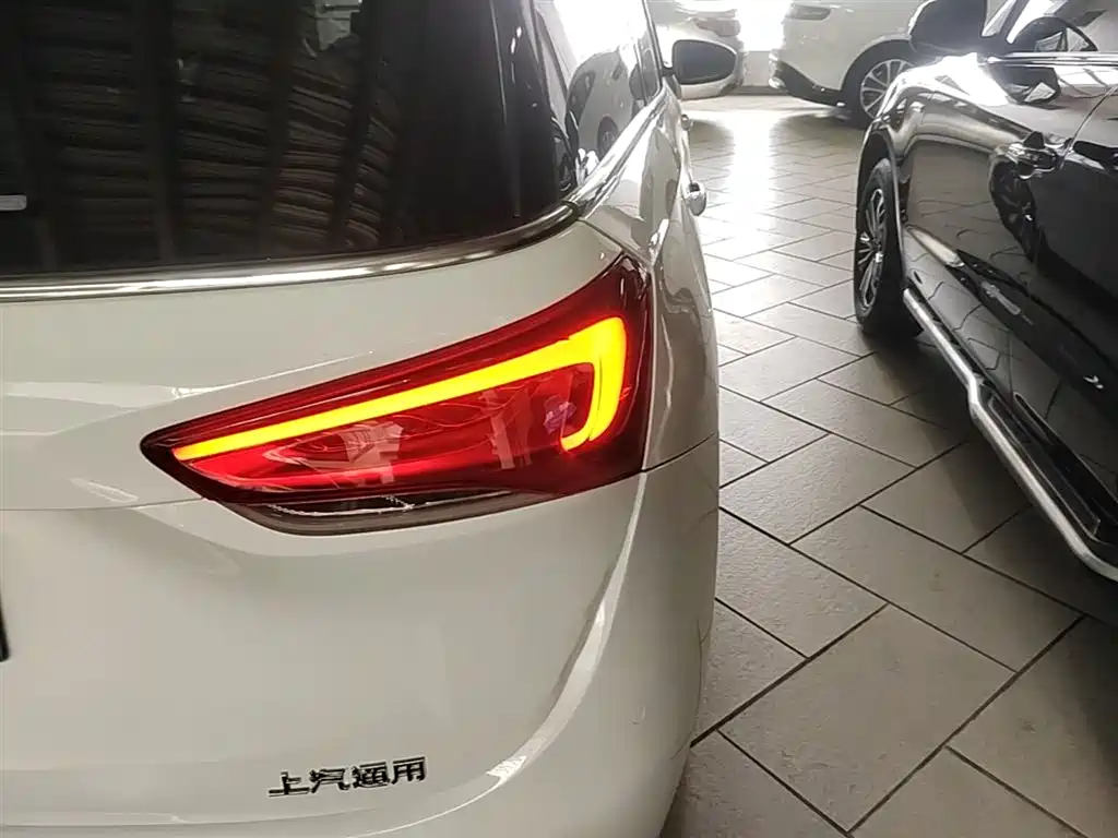 Buick GL6 2019 Model 18T 5-Seater Connected Luxury Version China V фото 8