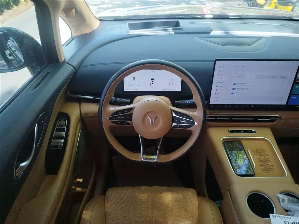 Voyah Auto Voyah Dreamer 2025 PHEV AWD Flagship Kunpeng Edition фото 7