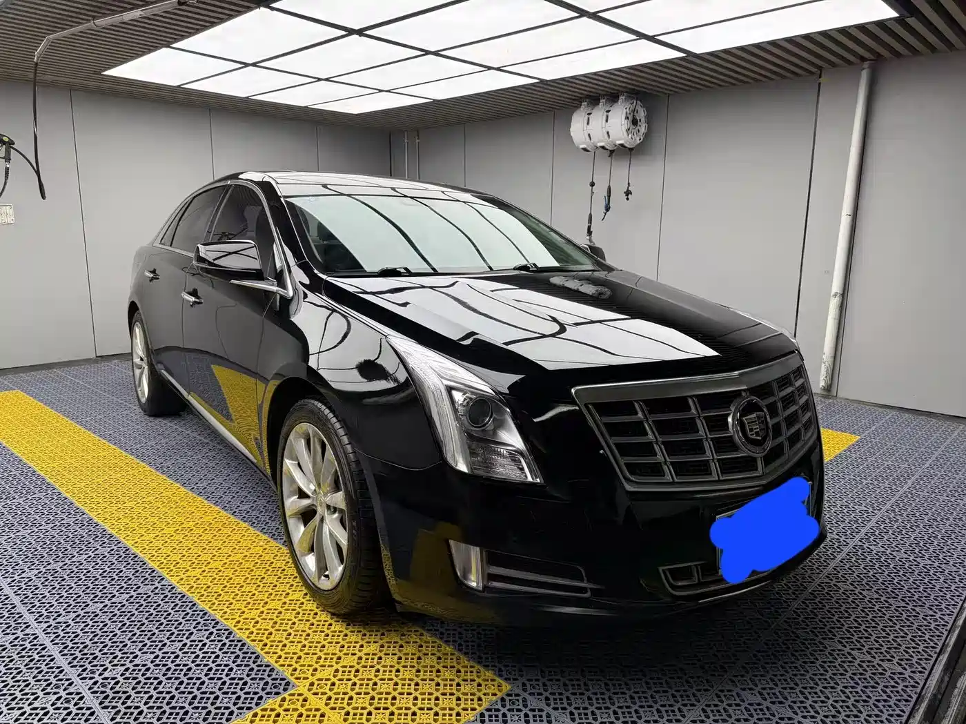 Photo 3 - Cadillac XTS