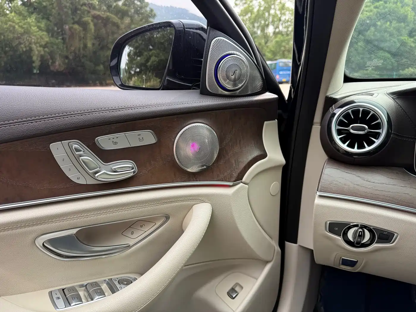 Mercedes-Benz E-Class 2018 E 300 L Luxury фото 7