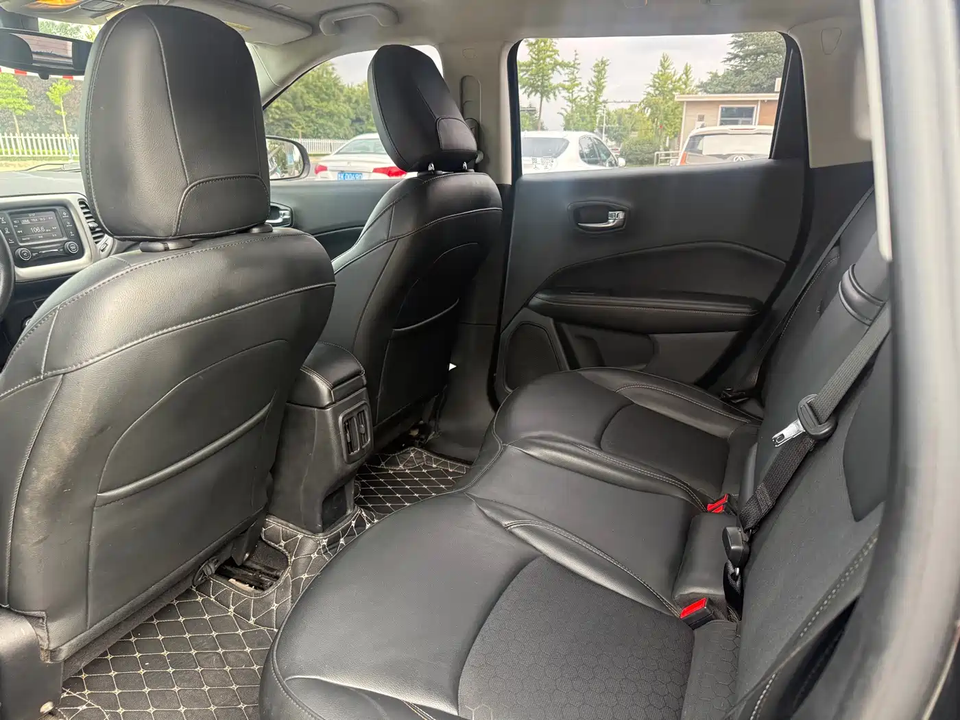 Фото 7 - Jeep Compass