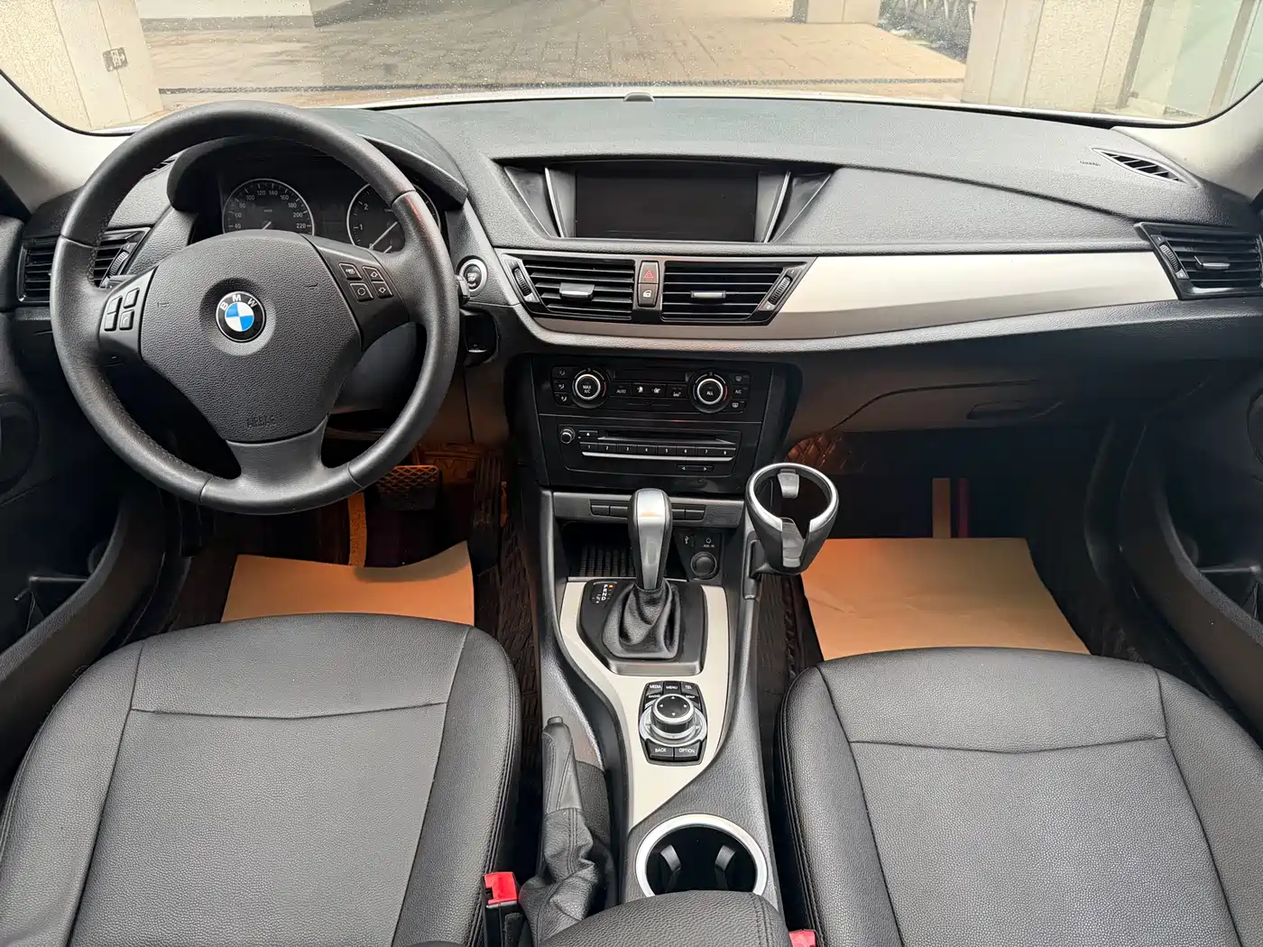 BMW X1 (Import) 2012 sDrive18i Luxury фото 9