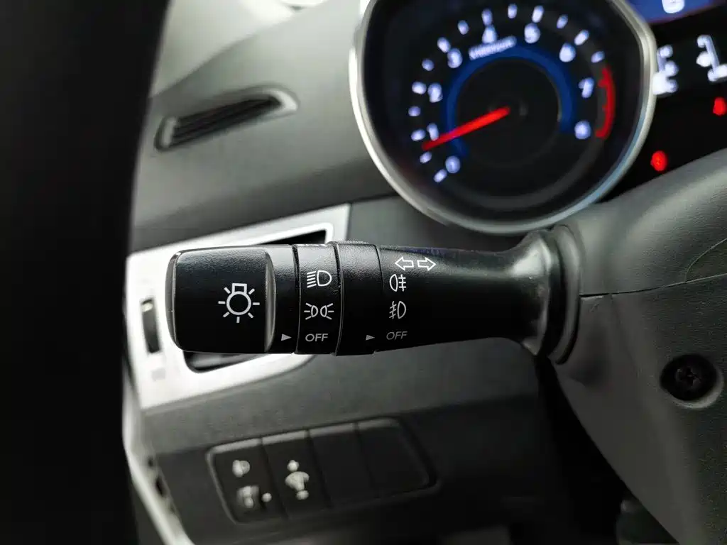 Hyundai Langdong 2017 2016 1.6L Manual Premium Edition