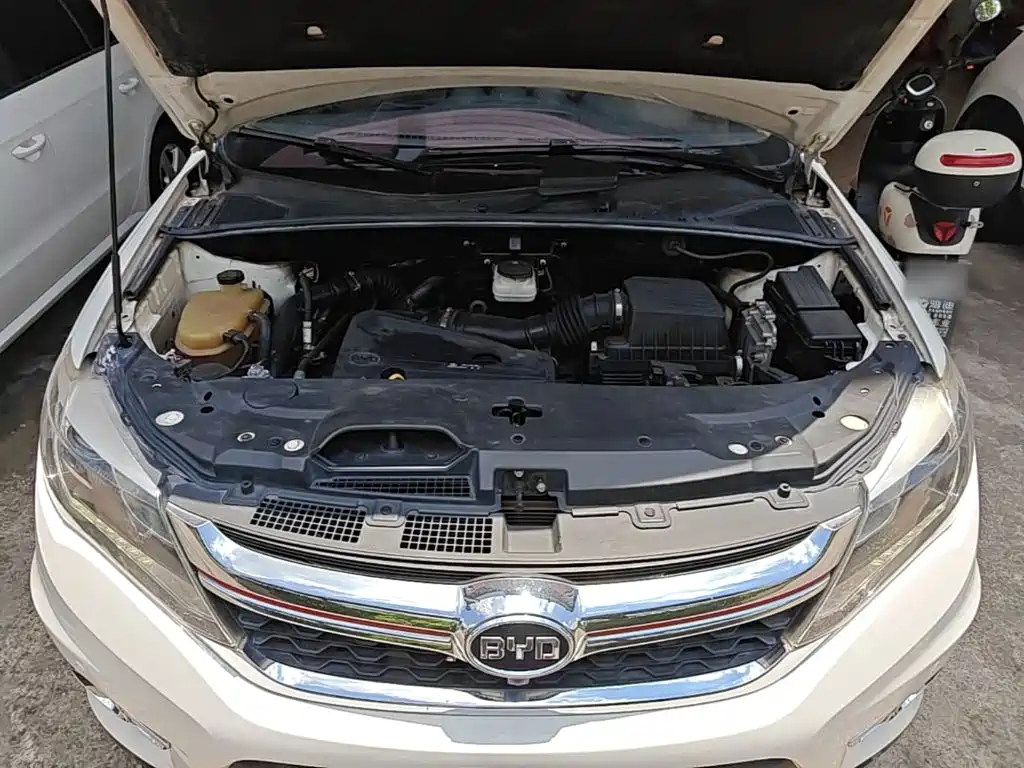 BYD S7 2017 2017 2.0T Automatic Luxury Model