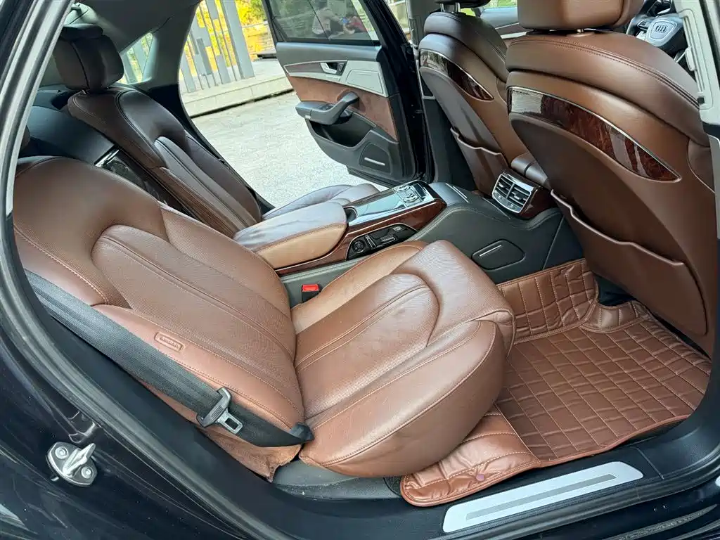Audi A8 2013 A8L 45 TFSI quattro Luxury фото 20
