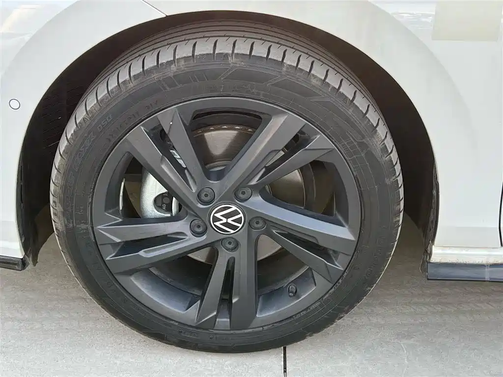 Volkswagen Golf 2023 Facelift 280TSI DSG R-Line Lite фото 5