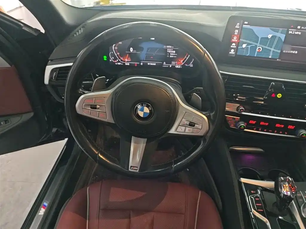 BMW 5 Series 2022 Model Second Facelift 530Li Leading M Sport Package фото 11